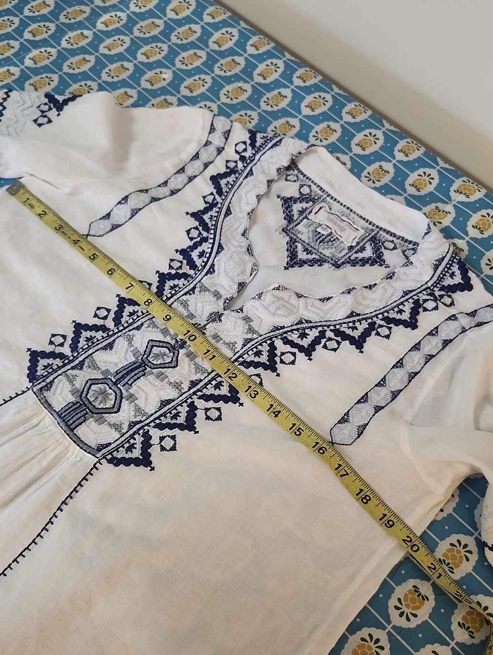 Johnny Was Workshop Simone Embroidered White Blue Flare Sleeve Blouse Small - Picture 6 of 8